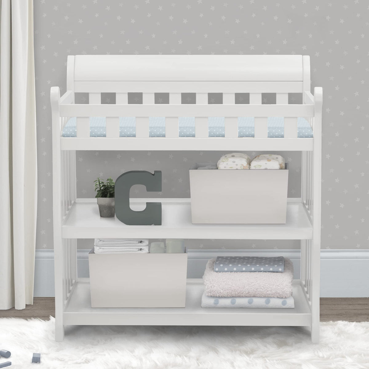 White Changing Table with Changing Pad T1164