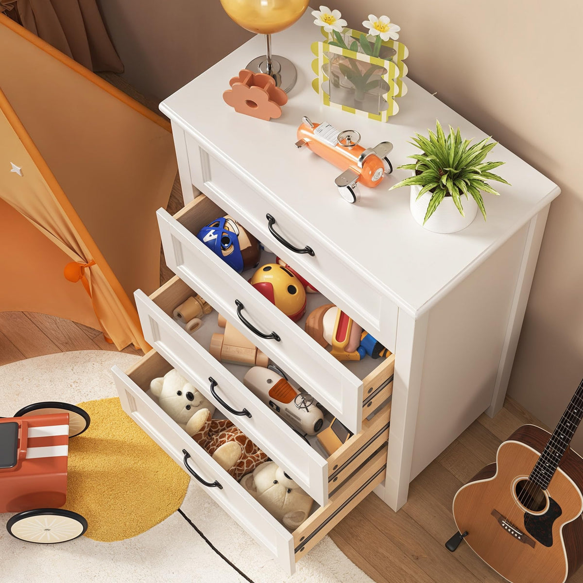White 4 Drawer Wood Dresser T5816