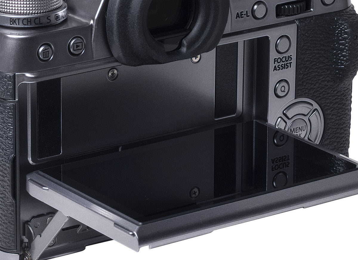 16MP Compact System Camera with 3.0-Inch LCD Body Only Silver O459