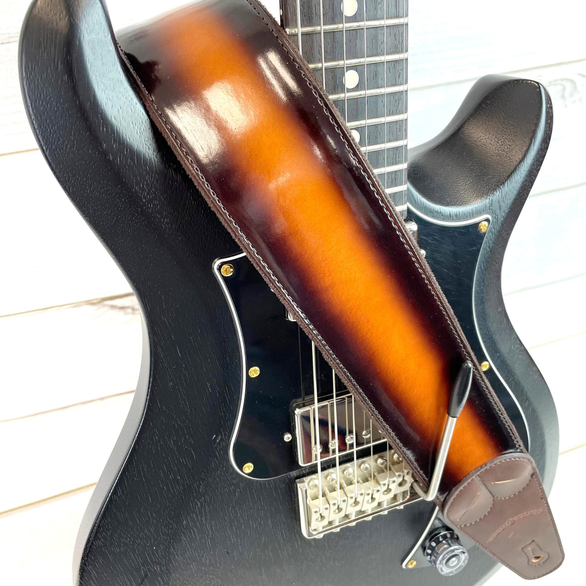 Sunburst Finish Guitar Strap with Pick Pockets & Padded Velour Back Q640638